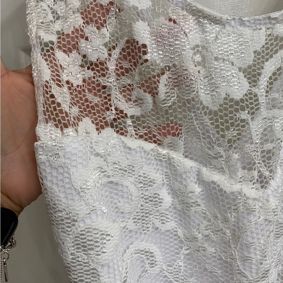 White semi formal lace dress. Size 2X. Altered to a size L - Picture 2 of 5